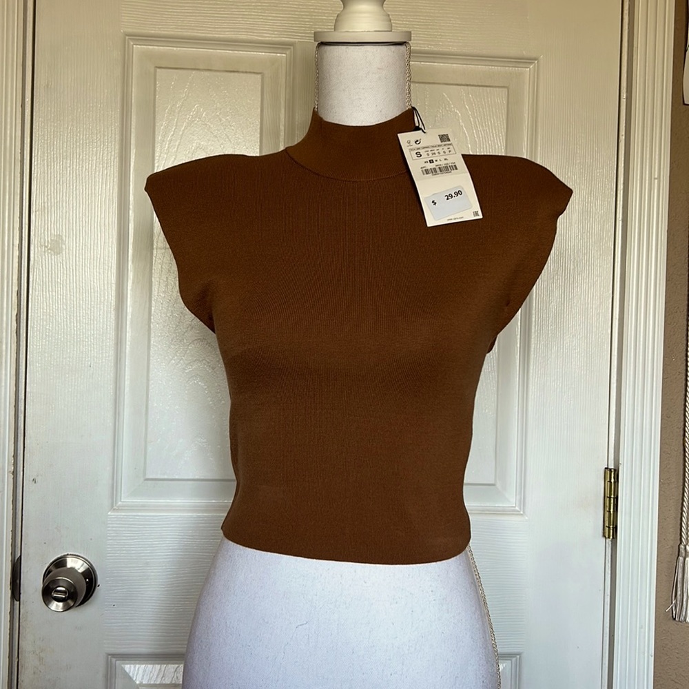 S Zara knit tan crop sweater with should pads